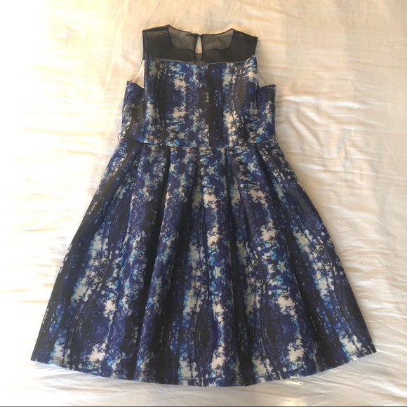 Pippa & Julie Blue Galaxy Print Dress with Illusion Neckline and lining size 12 - Picture 2 of 8